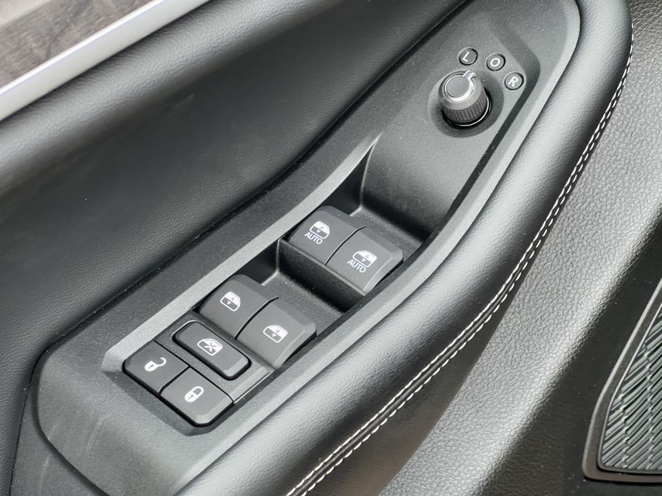 new 2025 Jeep Grand Cherokee car, priced at $47,340
