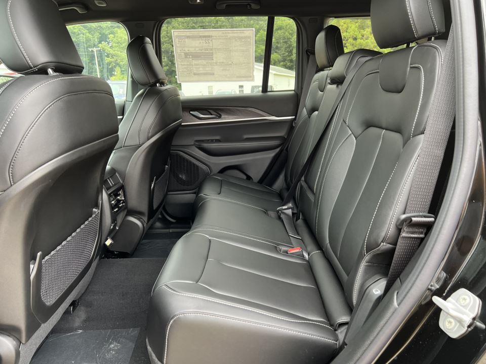 new 2025 Jeep Grand Cherokee car, priced at $47,340