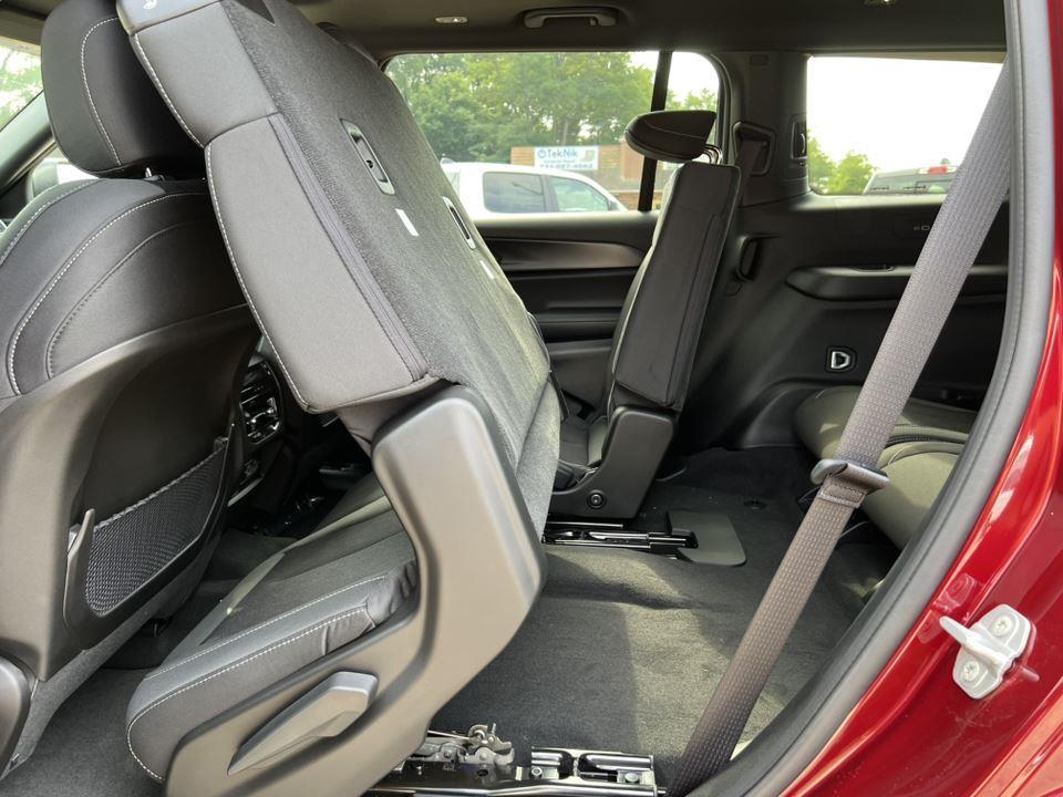 new 2025 Jeep Grand Cherokee L car, priced at $43,621