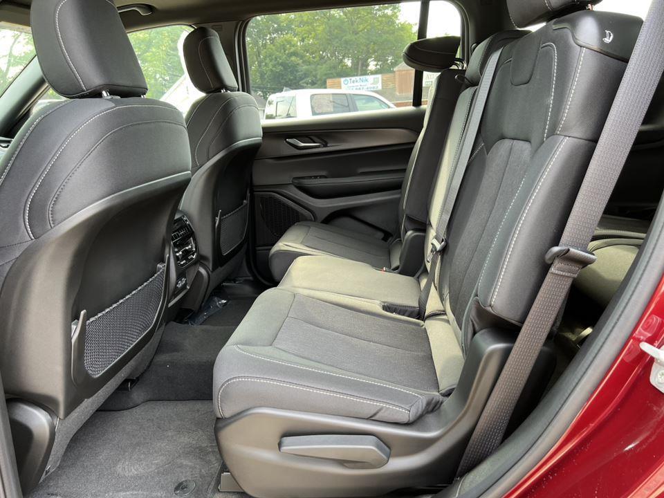 new 2025 Jeep Grand Cherokee L car, priced at $43,621