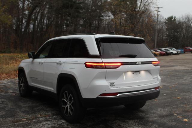 new 2025 Jeep Grand Cherokee car, priced at $50,799