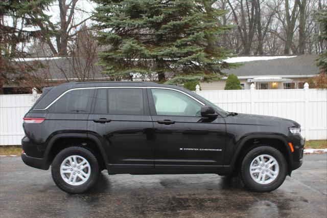 new 2025 Jeep Grand Cherokee car, priced at $42,302