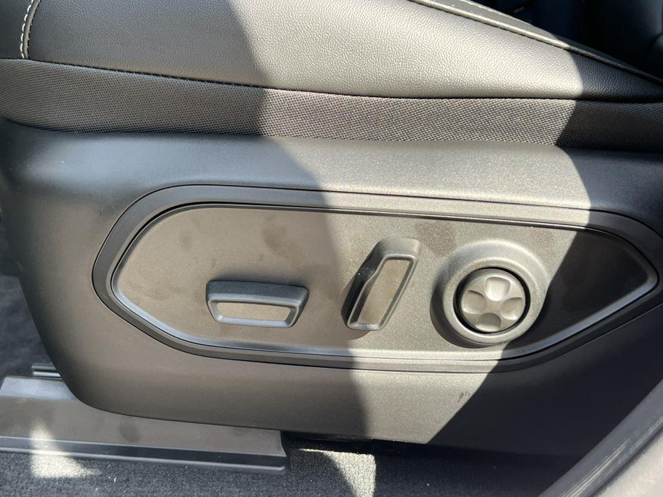 new 2025 Jeep Grand Cherokee L car, priced at $44,389