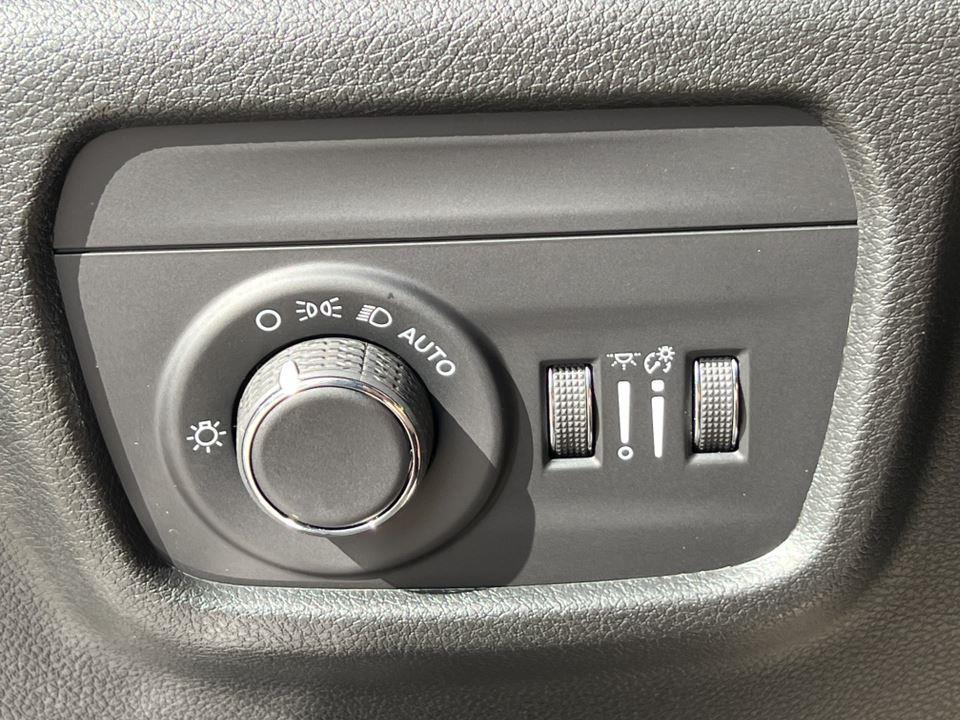 new 2025 Jeep Grand Cherokee L car, priced at $44,389