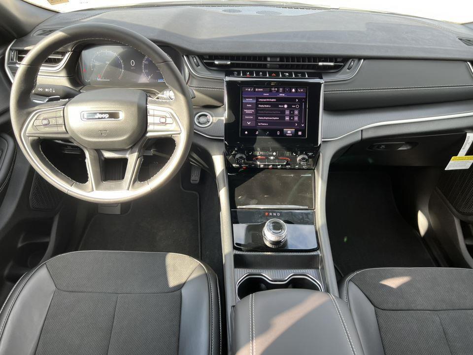 new 2025 Jeep Grand Cherokee L car, priced at $44,389