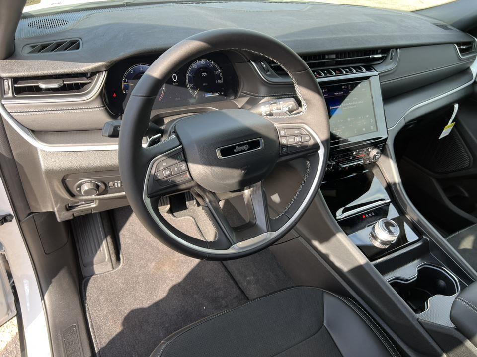 new 2025 Jeep Grand Cherokee L car, priced at $44,389