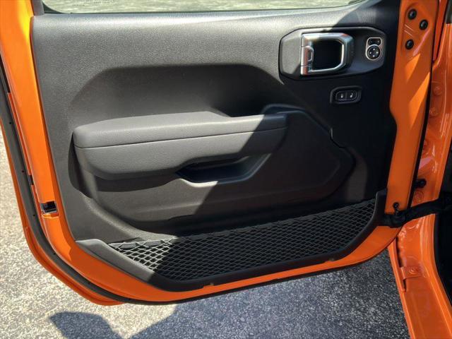 new 2025 Jeep Wrangler car, priced at $54,314