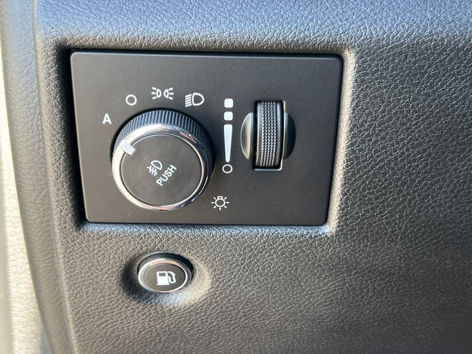 used 2018 Jeep Grand Cherokee car, priced at $17,990