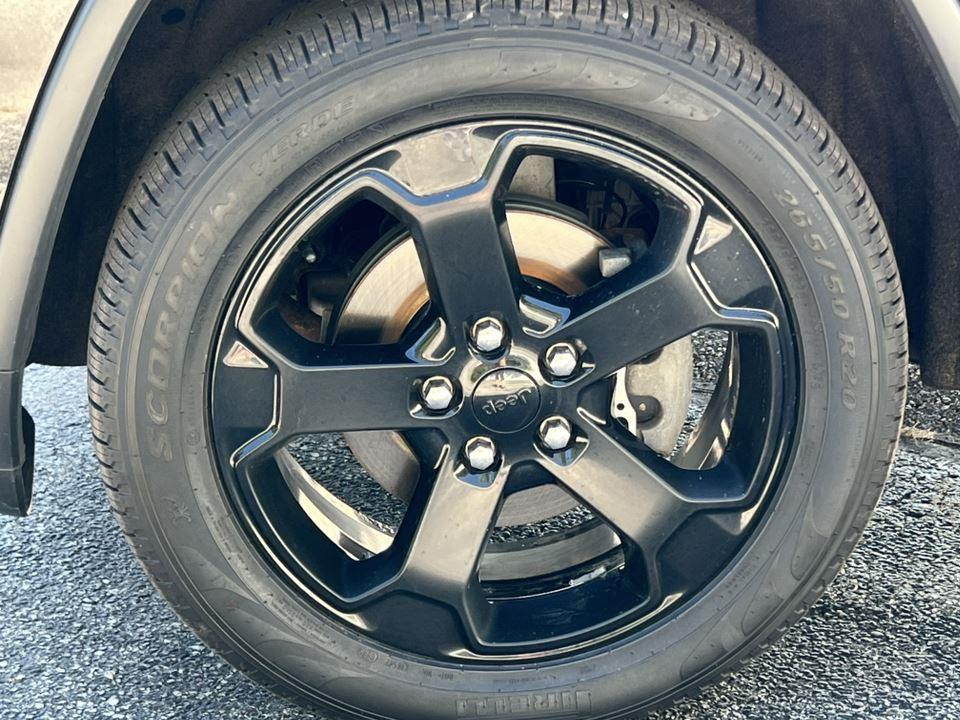 used 2018 Jeep Grand Cherokee car, priced at $17,990