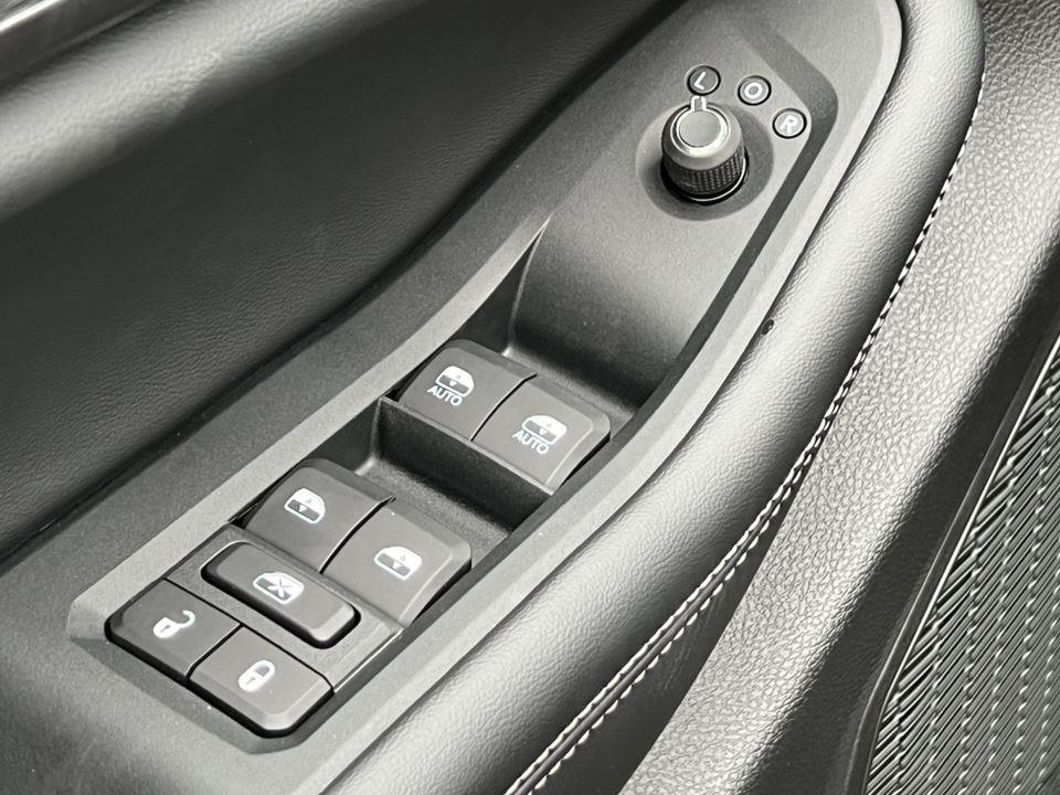 new 2025 Jeep Grand Cherokee car, priced at $44,415
