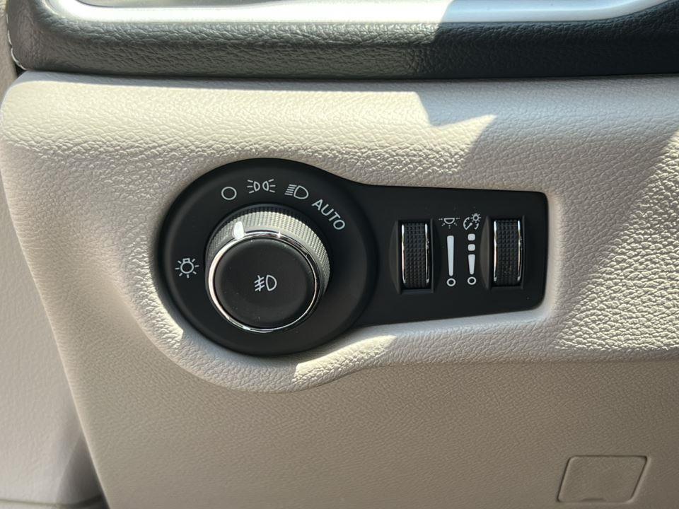 used 2024 Chrysler Pacifica car, priced at $40,290
