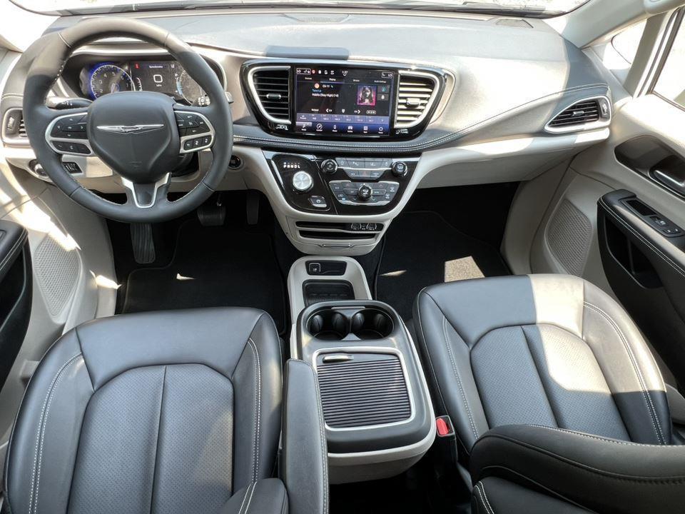used 2024 Chrysler Pacifica car, priced at $40,290