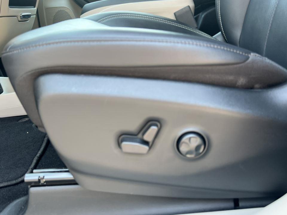 used 2024 Chrysler Pacifica car, priced at $40,290