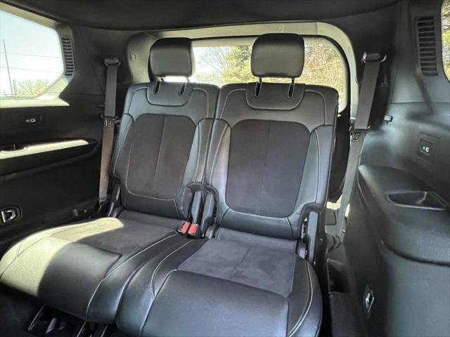 used 2023 Jeep Grand Cherokee L car, priced at $34,990