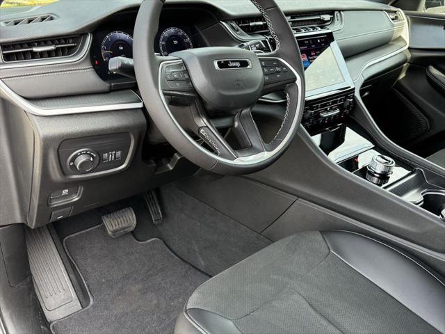 new 2025 Jeep Grand Cherokee car, priced at $42,146