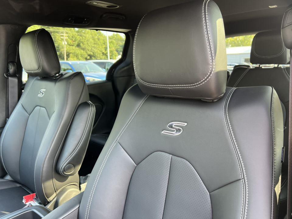 new 2026 Chrysler Pacifica car, priced at $44,875