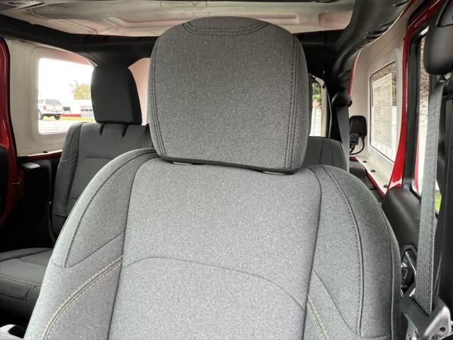 new 2025 Jeep Wrangler car, priced at $50,067