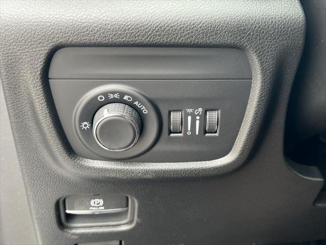 new 2025 Jeep Grand Cherokee L car, priced at $40,331