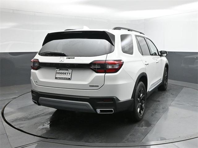 new 2025 Honda Pilot car, priced at $53,450