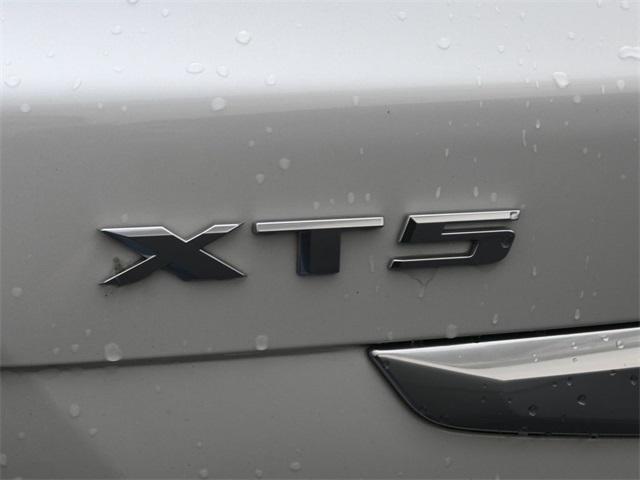 used 2021 Cadillac XT5 car, priced at $33,744