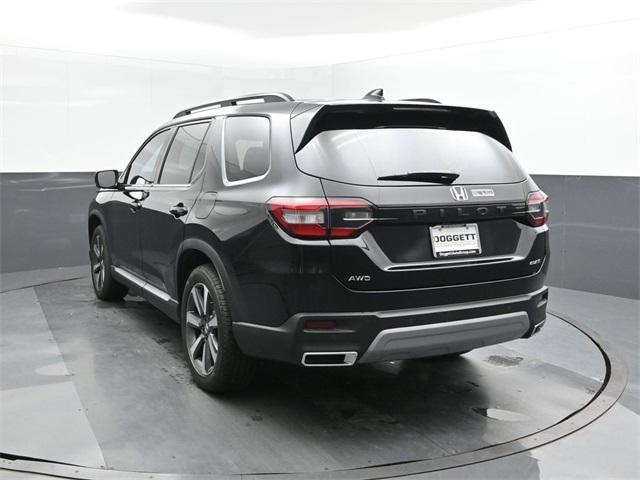 new 2025 Honda Pilot car, priced at $54,530