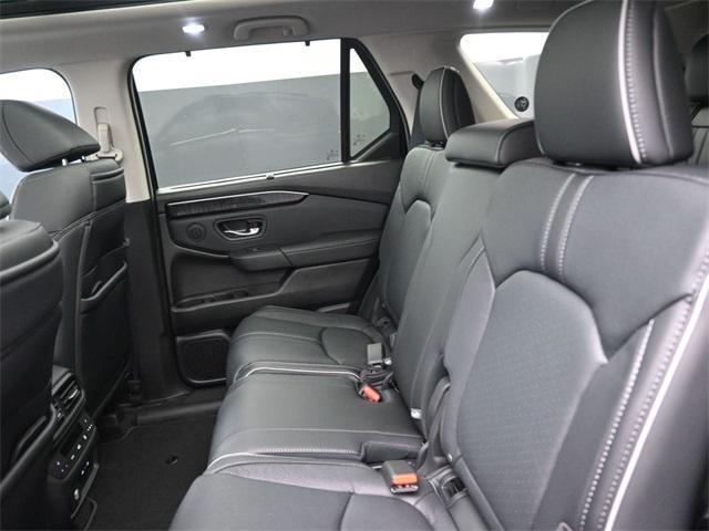 new 2025 Honda Pilot car, priced at $54,530