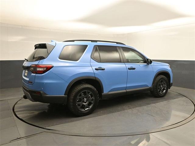 new 2025 Honda Pilot car, priced at $48,409