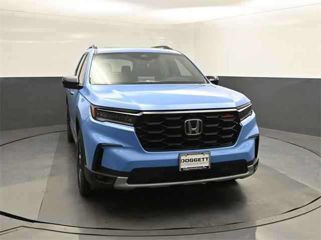 new 2025 Honda Pilot car, priced at $48,409