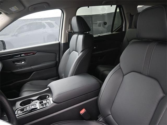 new 2025 Honda Pilot car, priced at $47,505