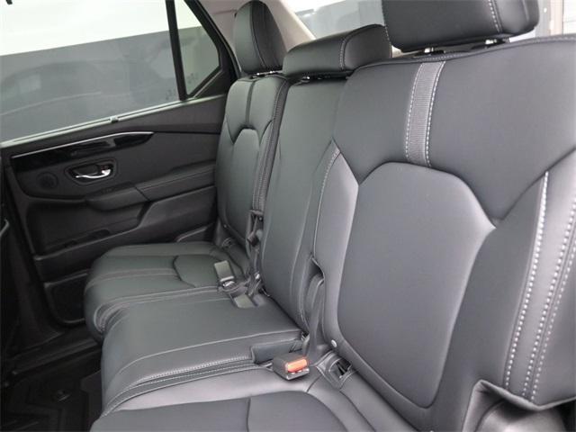 new 2025 Honda Pilot car, priced at $43,925