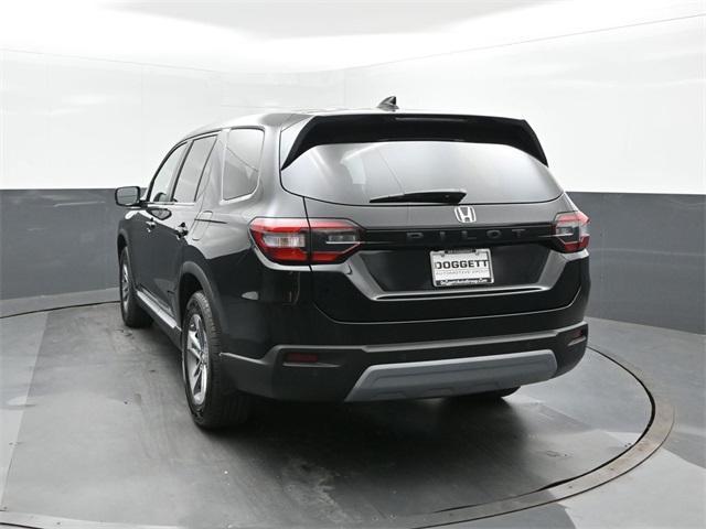 new 2025 Honda Pilot car, priced at $43,925
