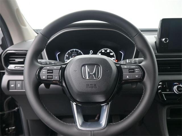 new 2025 Honda Pilot car, priced at $43,925