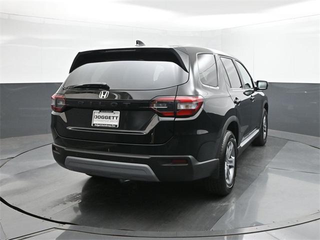 new 2025 Honda Pilot car, priced at $43,925