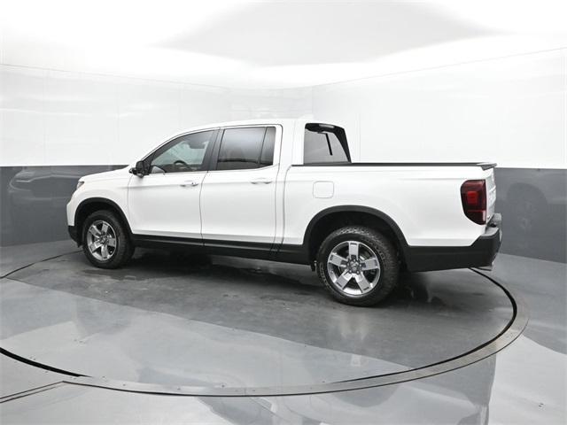 new 2025 Honda Ridgeline car, priced at $43,385