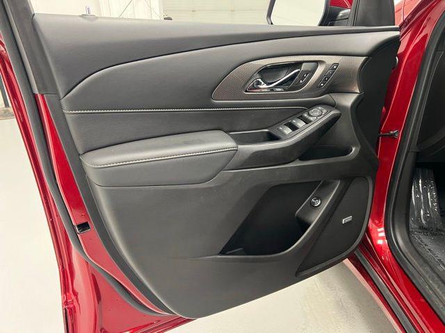 used 2023 Chevrolet Traverse car, priced at $38,250