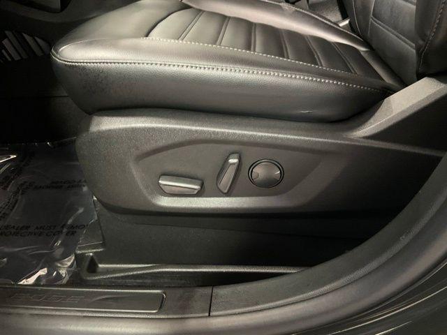 used 2023 Ford Edge car, priced at $27,995