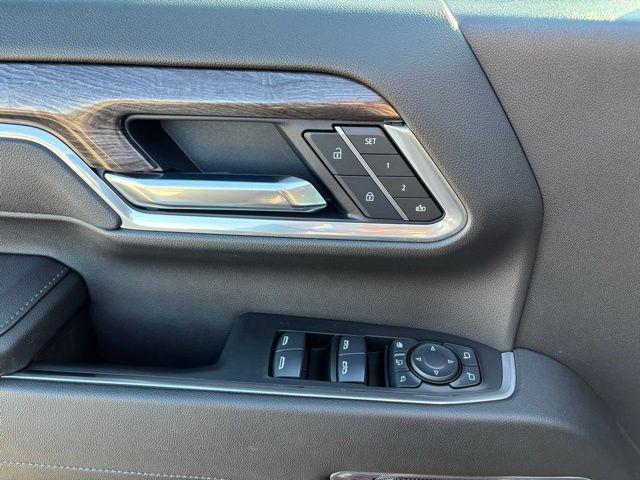 used 2025 Chevrolet Silverado 2500 car, priced at $71,399