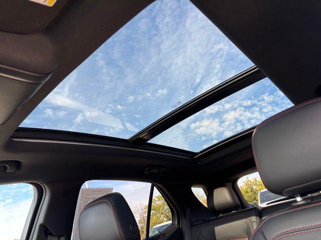 used 2022 Chevrolet Equinox car, priced at $27,167