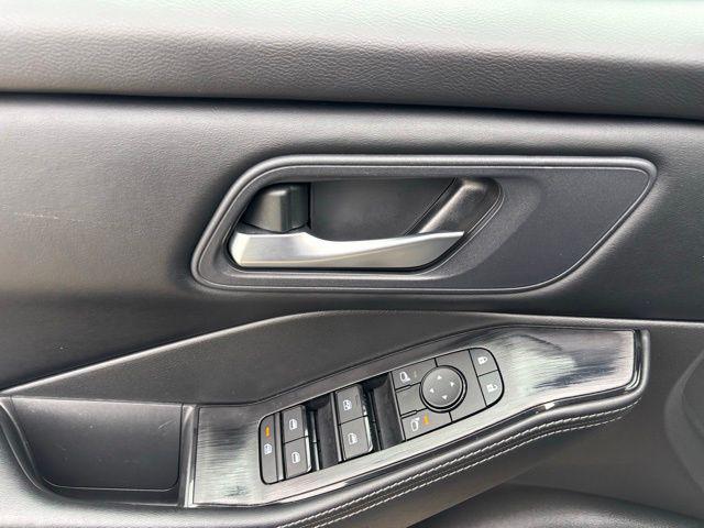 used 2024 Nissan Rogue car, priced at $23,995