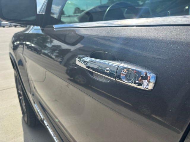 used 2021 Jeep Grand Cherokee car, priced at $18,495