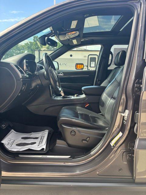 used 2021 Jeep Grand Cherokee car, priced at $18,495