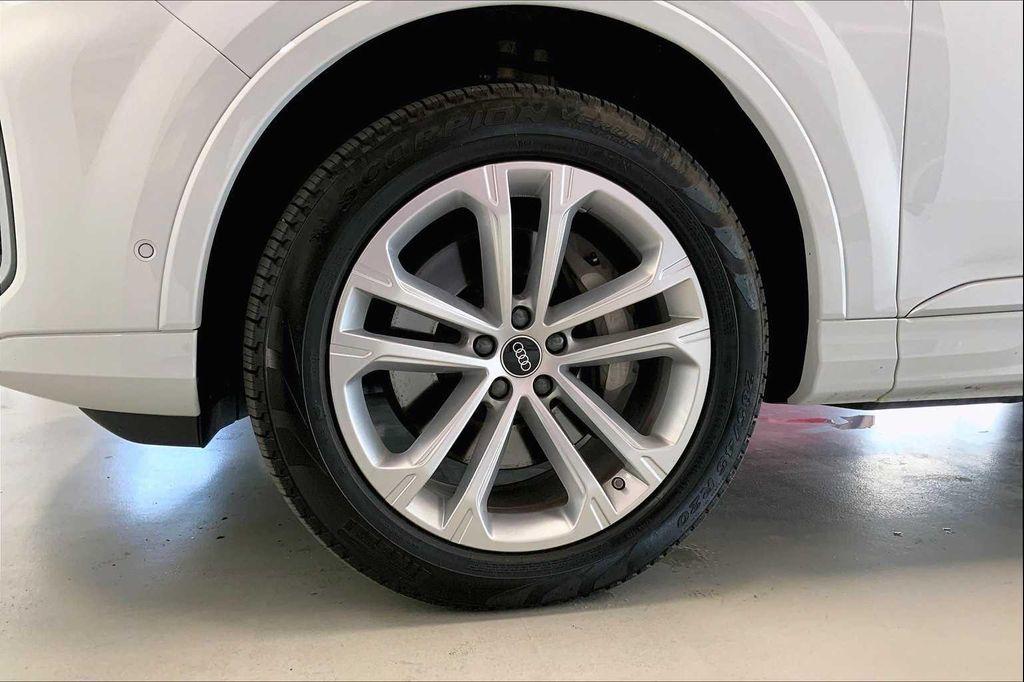 used 2025 Audi Q7 car, priced at $60,960