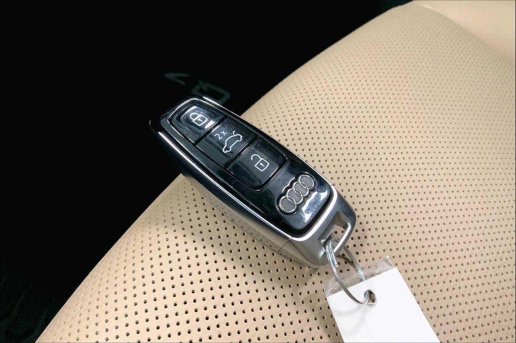 used 2025 Audi Q7 car, priced at $60,960