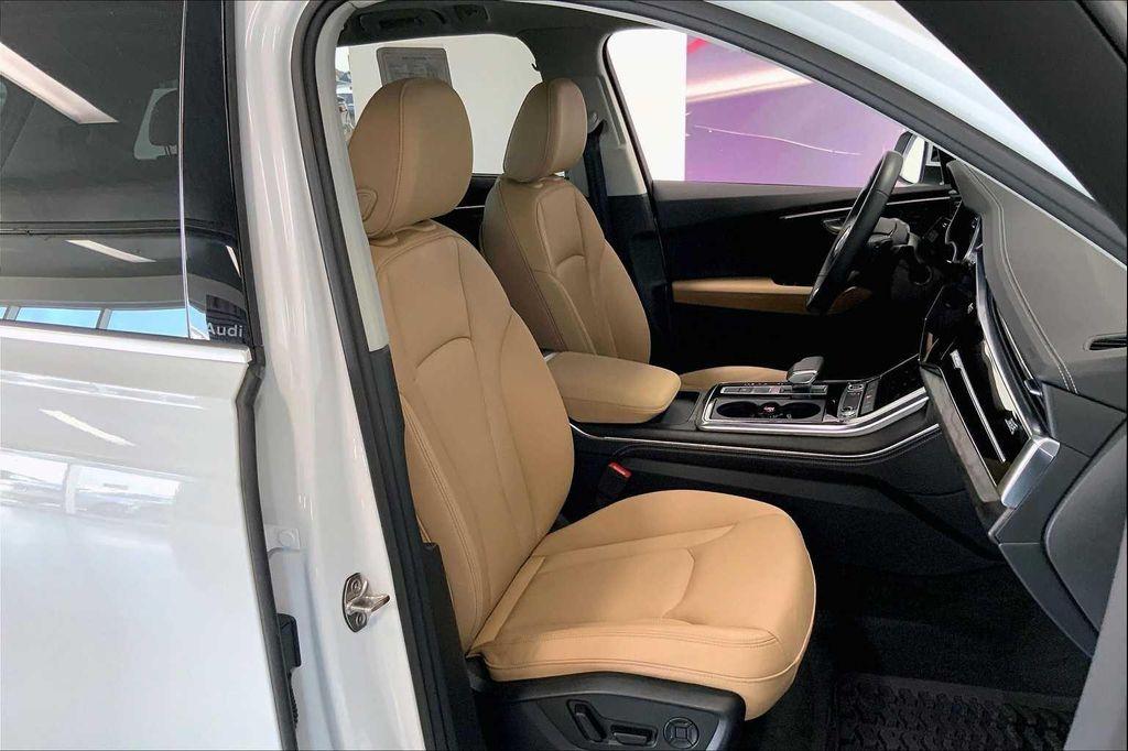 used 2025 Audi Q7 car, priced at $60,960
