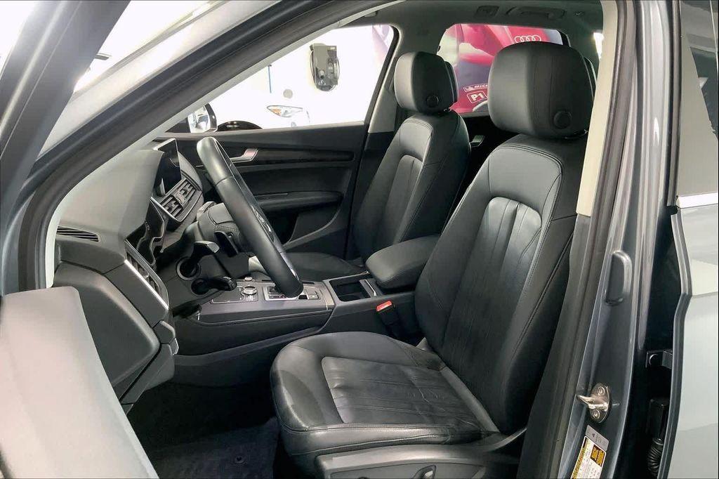 used 2020 Audi Q5 car, priced at $23,550