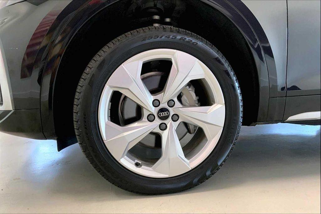 used 2024 Audi Q5 car, priced at $39,490