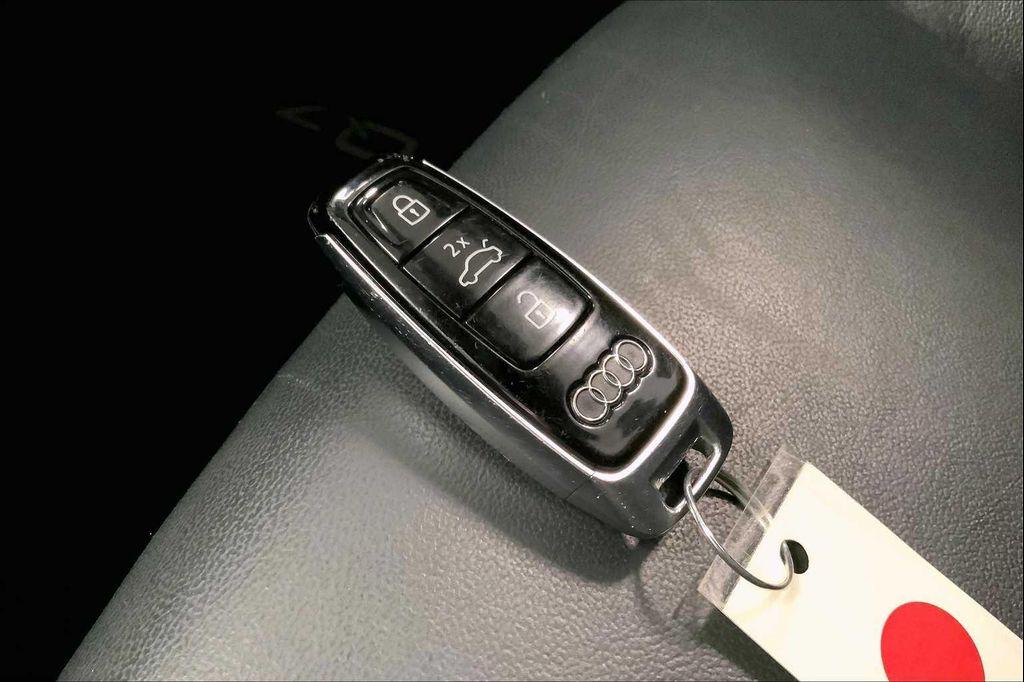 used 2022 Audi Q7 car, priced at $37,490