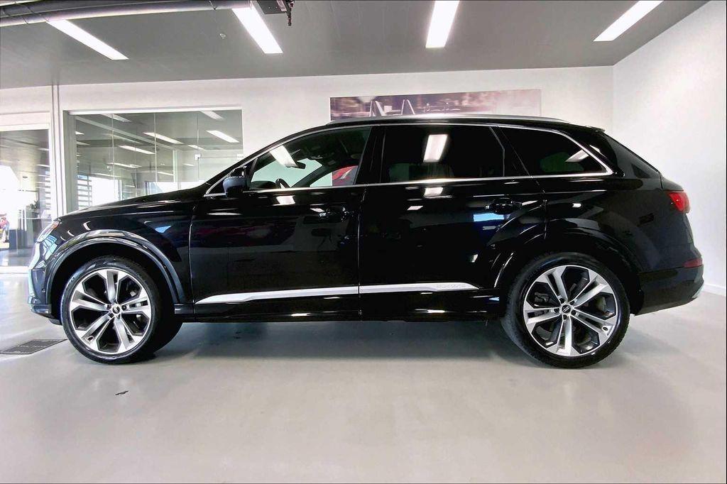 used 2022 Audi Q7 car, priced at $37,490