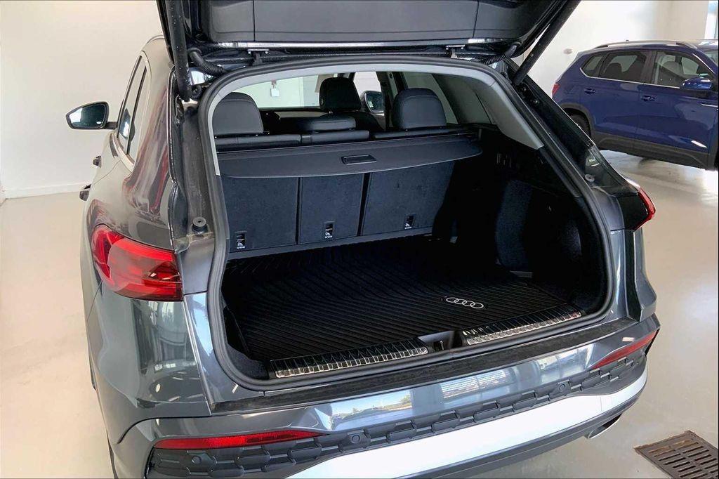 new 2025 Audi Q5 car, priced at $52,450