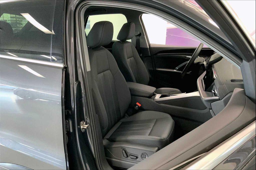 new 2025 Audi Q5 car, priced at $52,450